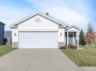 5784 White Pine Rd, Whitestown, IN 46075