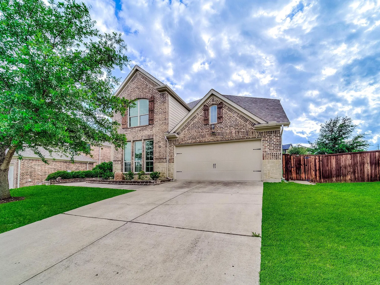 4 bed, 3.5 bath, 3645 sqft, $3,400 — Photo 1