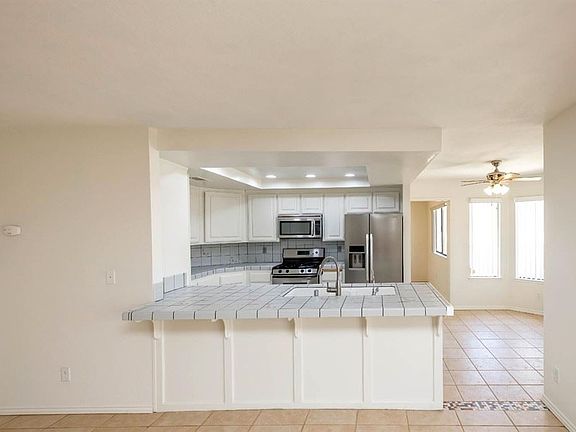 5th image of 14476 Ironsides Ln