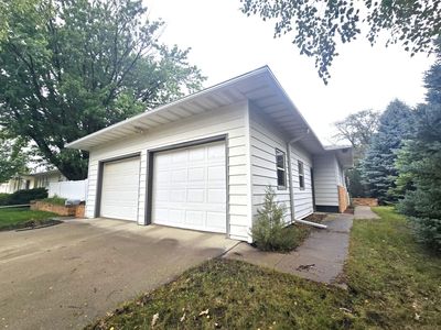 405 E 1st Ave, Miller, SD, 57362