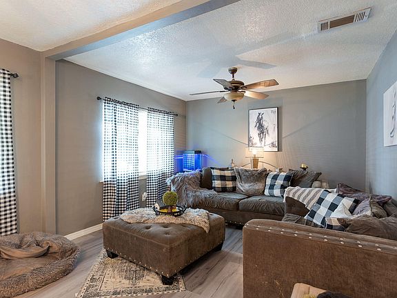 3rd image of 120 Ben Dr