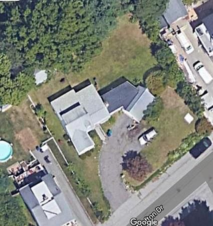 2nd image of 34 Trefton Dr