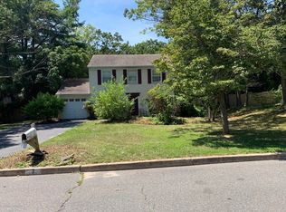 7 10th St, Barnegat, NJ 08005
