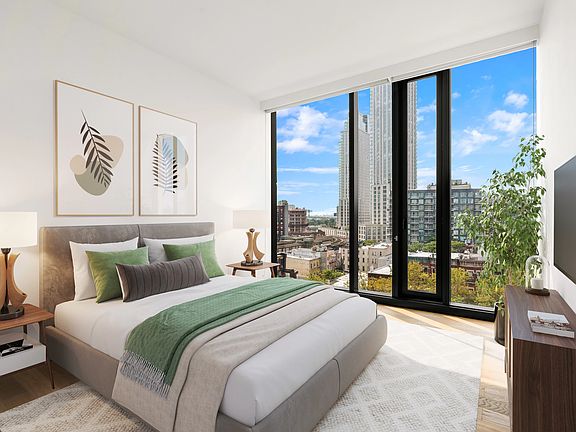 4th image of 21-30 44th Dr Penthouse H