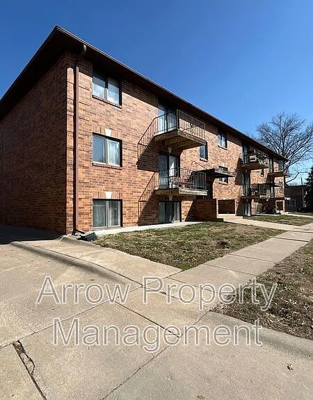 520 N 4th St #8 — Photo 10