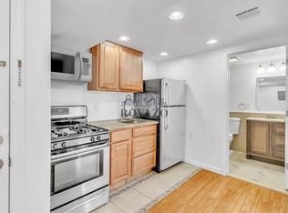 161 University Ave #4, Newark, NJ 07102