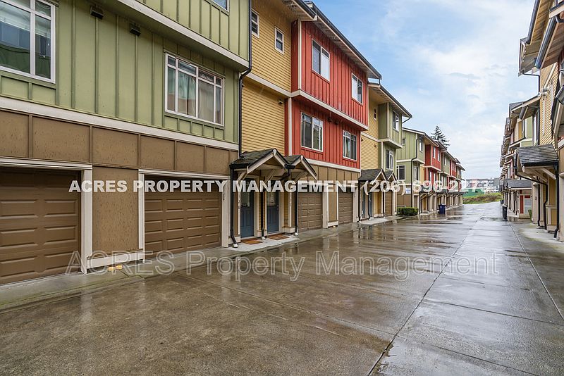 1st image of 2132 Yakima Ave