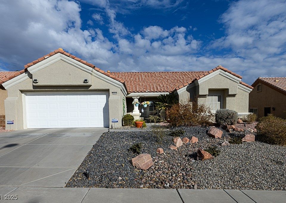1st image of 9900 Rosamond Dr
