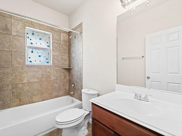 3548 Rebecca St — Photo 18