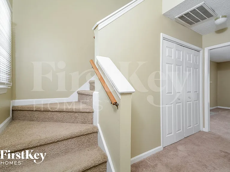 1446 Cimarron Pkwy #6 — Photo 3
