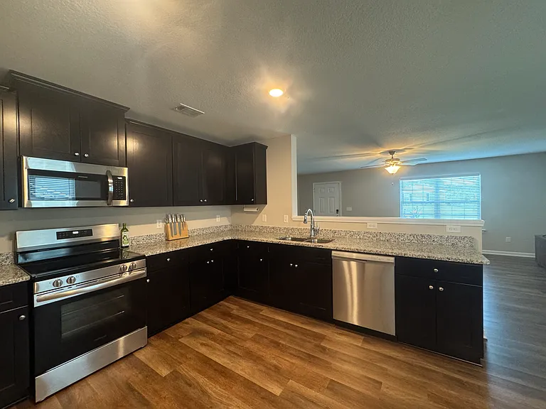 6434 Sandy Bottom Dr — Photo 6