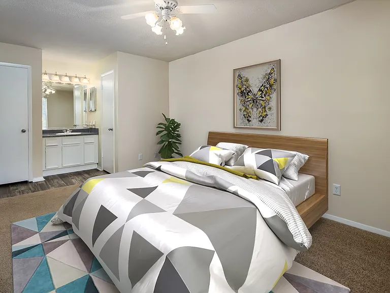 Turtle Creek Apartments — Photo 6