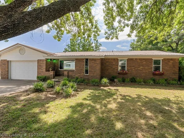 209 Willa Dr, Poteau, OK 74953