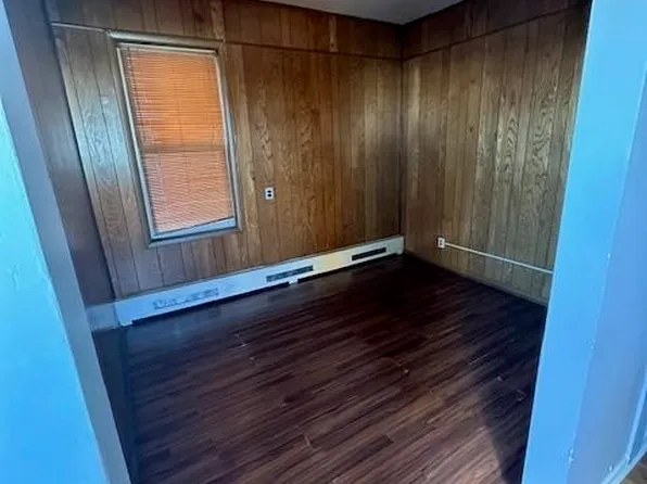 296 Avenue B image 5 of 12