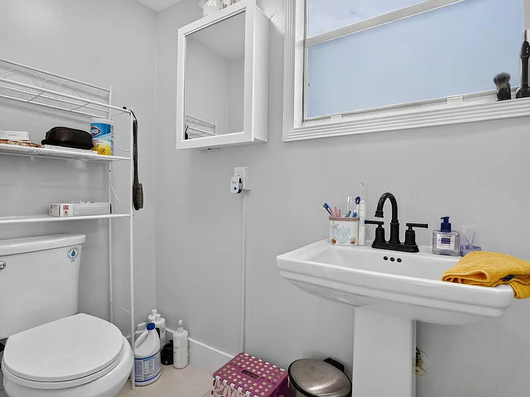 2465 Taylor St — Photo 22