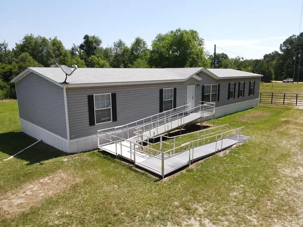 117 Huckleberry Rd, Fitzgerald, GA 31750