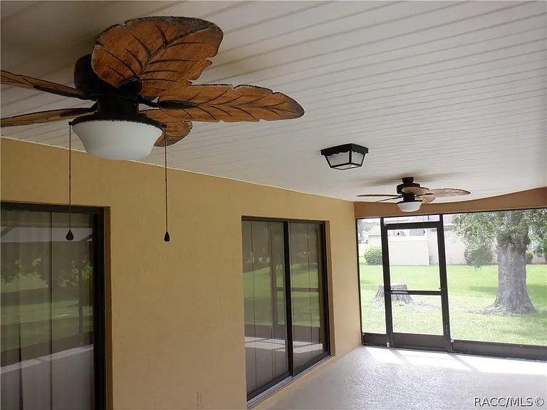 335 E Falconry Ct — Photo 6