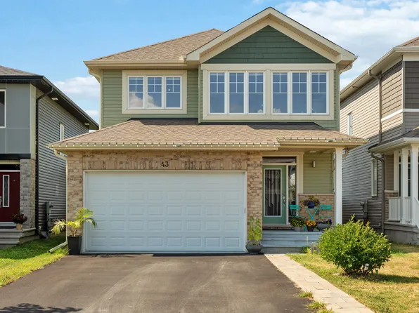 43 Aridus Cres, Ottawa, ON K2S 2L4