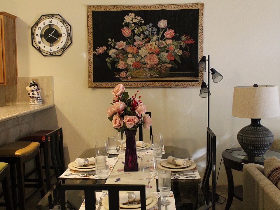Dining area and beautiful Tapestry