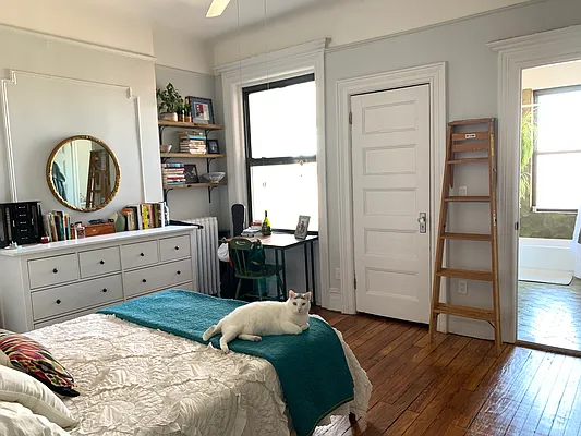 Rented by Nooklyn NYC LLC | media 42