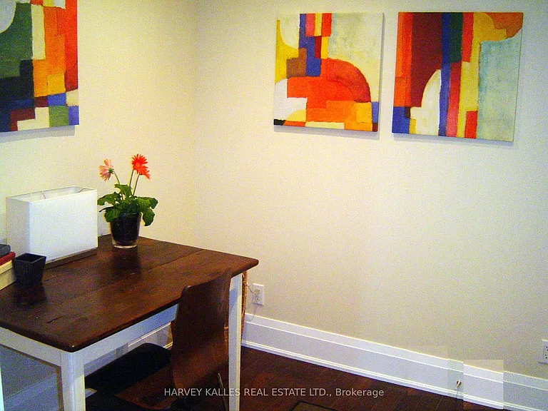 543 Palmerston Blvd #3 — Photo 7