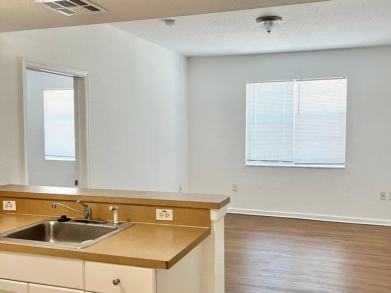 401 Northwood Rd #303 — Photo 4