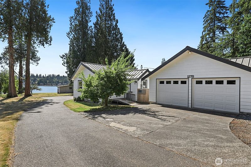 5th image of 1278 Kitsap Lake Road NW