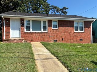 106 Hargrave Ave, Colonial Heights, VA 23834