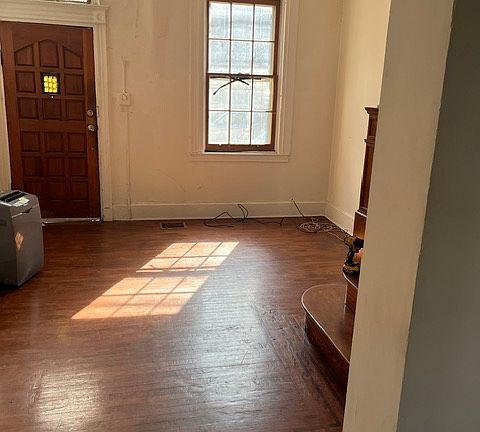 3rd image of 1130-1 N 3rd St