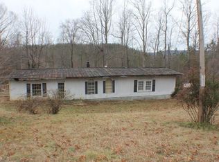 5453 Haystack Rd, Dobson, NC 27017