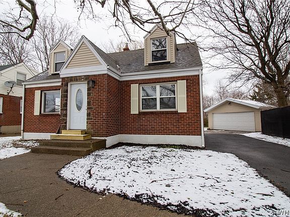 3rd image of 393 Beach Rd