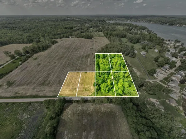 8000 Clarks Cv, Addison, MI 49220