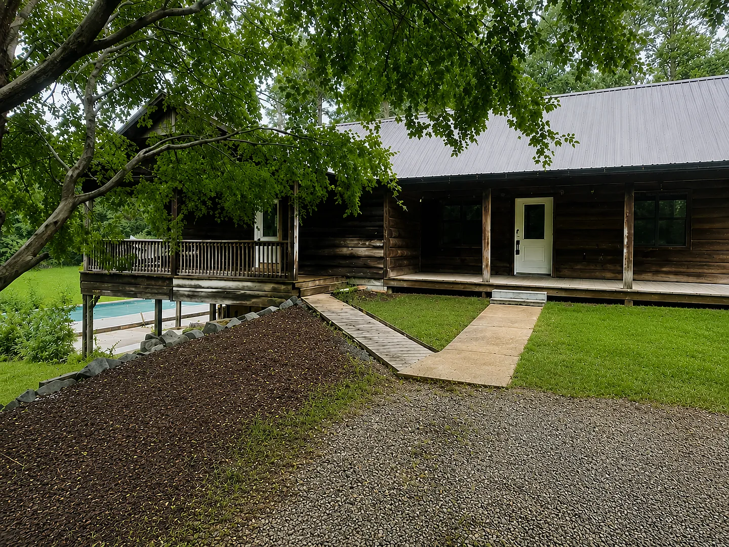 Quiet Country Living! — Photo 2