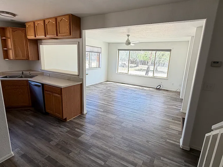 213 S Court St #B — Photo 20