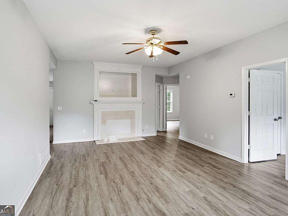 4th image of 32 Saddle Ln NW