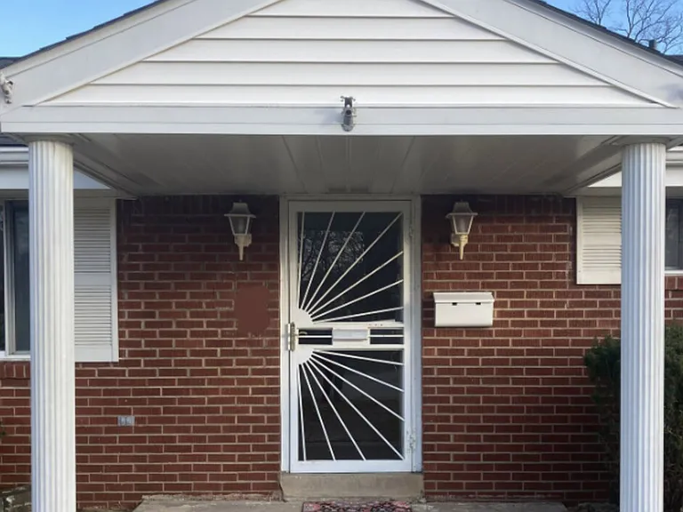 Bryant Dr — Photo 22