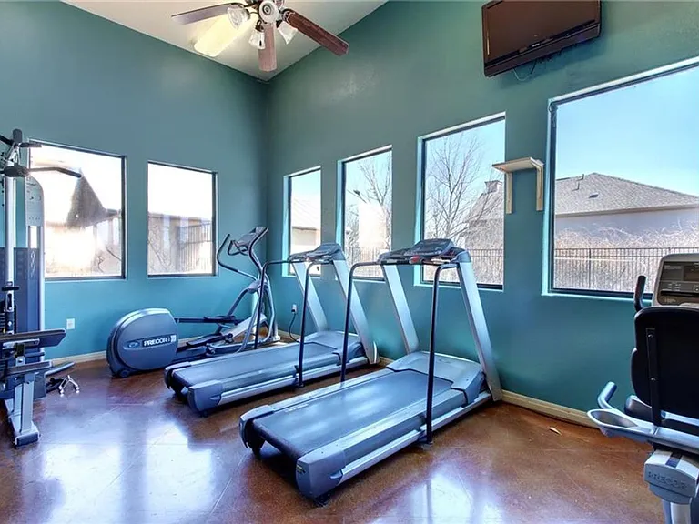 2105 Town Centre Dr #5 — Photo 30