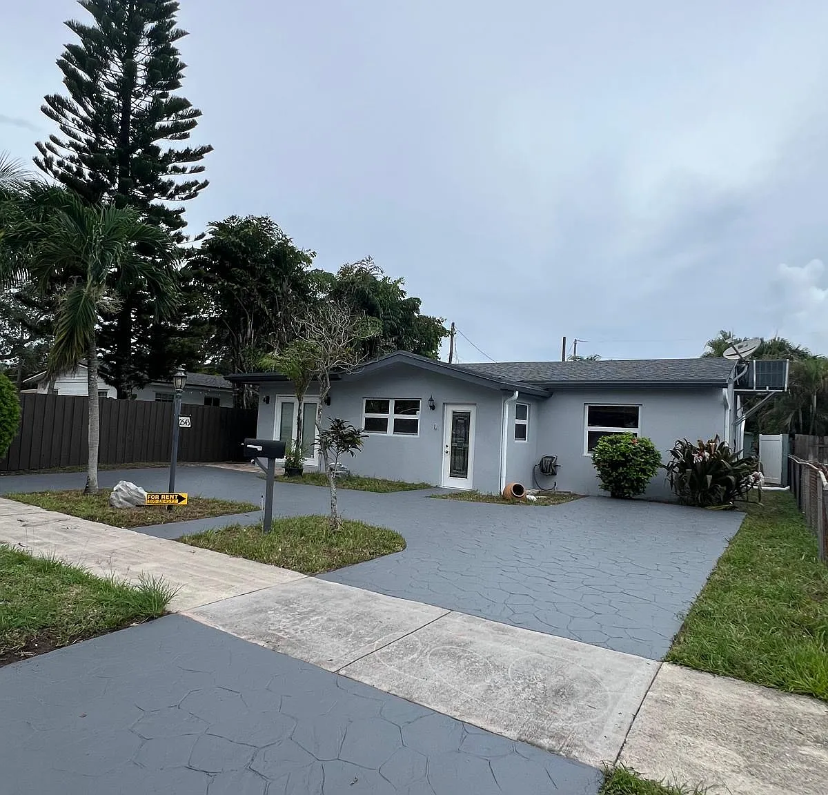 3 bed, 1615 sqft, $3,000 — Photo 1