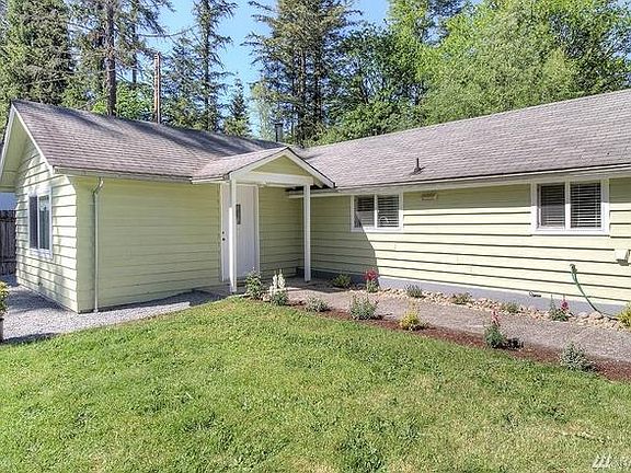 3rd image of 18450 NE Woodinville Duvall Rd