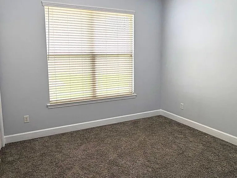 114 Paradise Ct — Photo 15