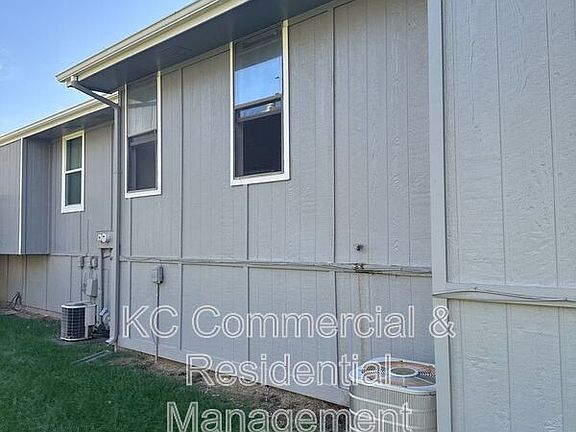 4th image of 5716 N London Ave Unit 5716