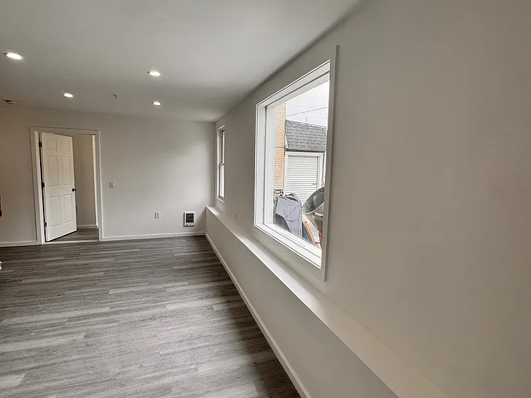 2250 Butler St #103 — Photo 13