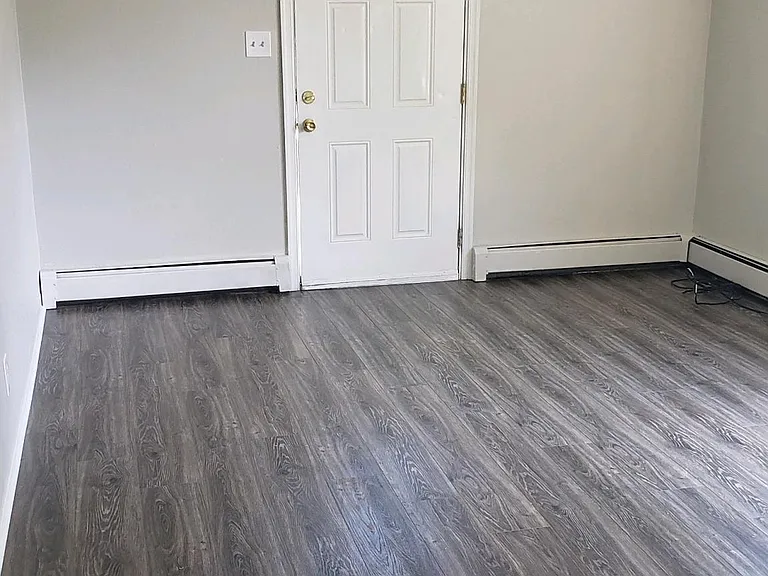 431 Howell Dr — Photo 4