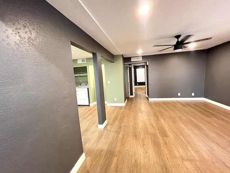2201 Sun Ave #B — Photo 5