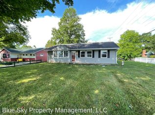 225 N Greenbriar Rd, Muncie, IN 47304