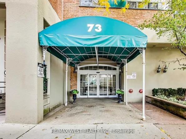 73 McCaul St #630, Toronto, ON M5T 2X2