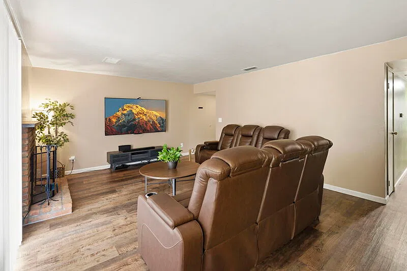 2 bed, 2.0 bath, 1120 sqft, $2,095 — Photo 4