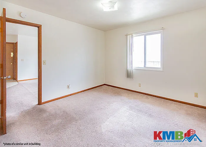 1050 Twixt Town Rd #10 — Photo 8