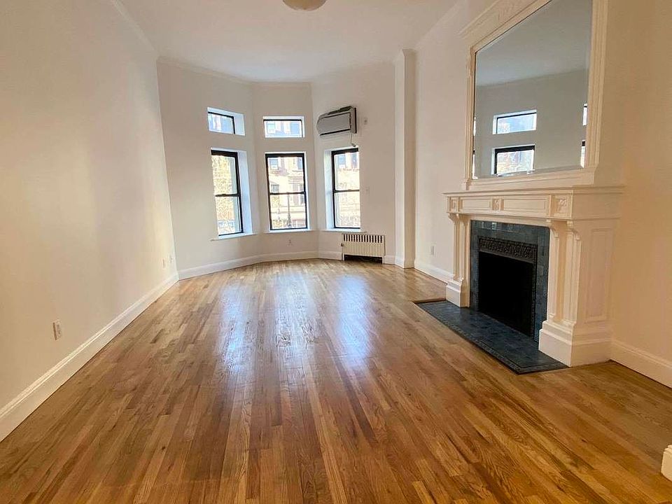 1st image of 137 W 72nd St #3FW