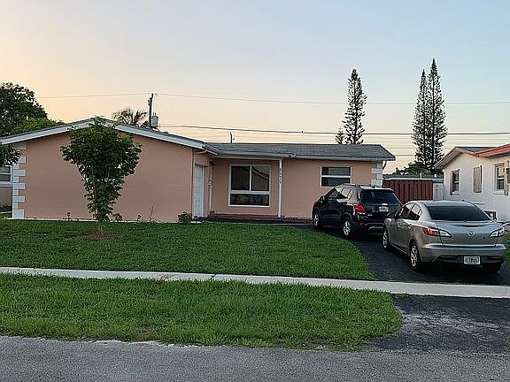 4th image of 8571 NW 25th St